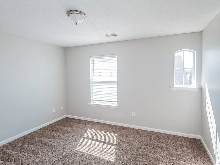 10182 Sorrento Pl — Photo 14