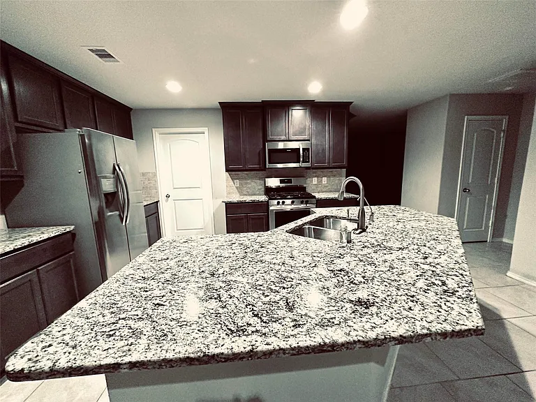 22043 Mission Canyon Ln — Photo 3