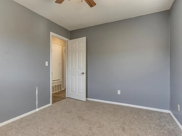 207 Stanton Dr — Photo 15
