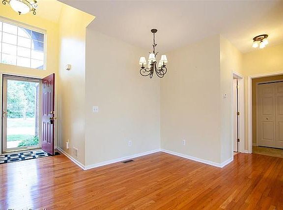 4th image of 2090 Preserve Cir W