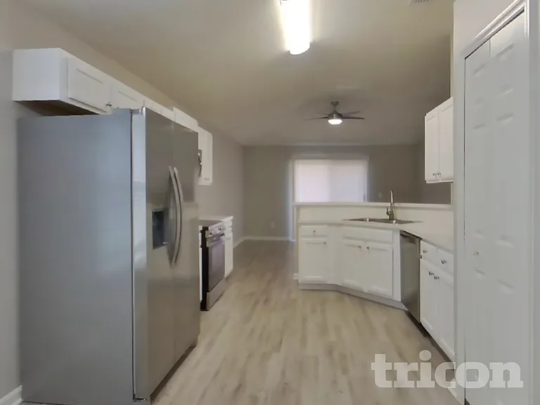 2990 Brittany Bluff Dr — Photo 5