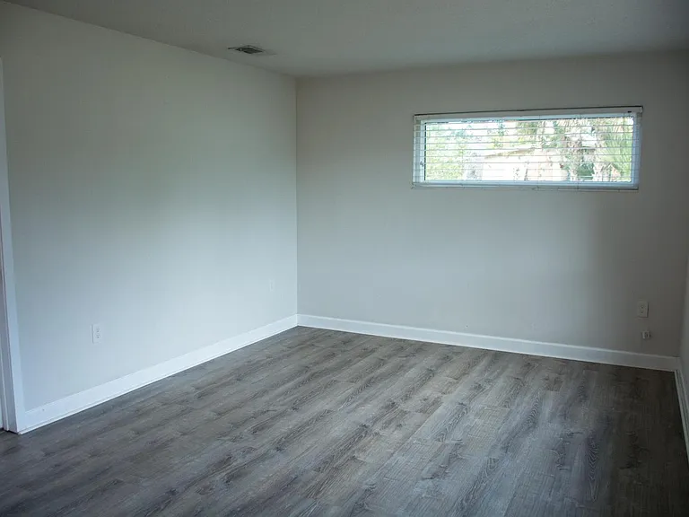 86 Hurwood Ave — Photo 21