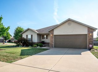 502 S Hazelnut Ave, Springfield, MO 65802