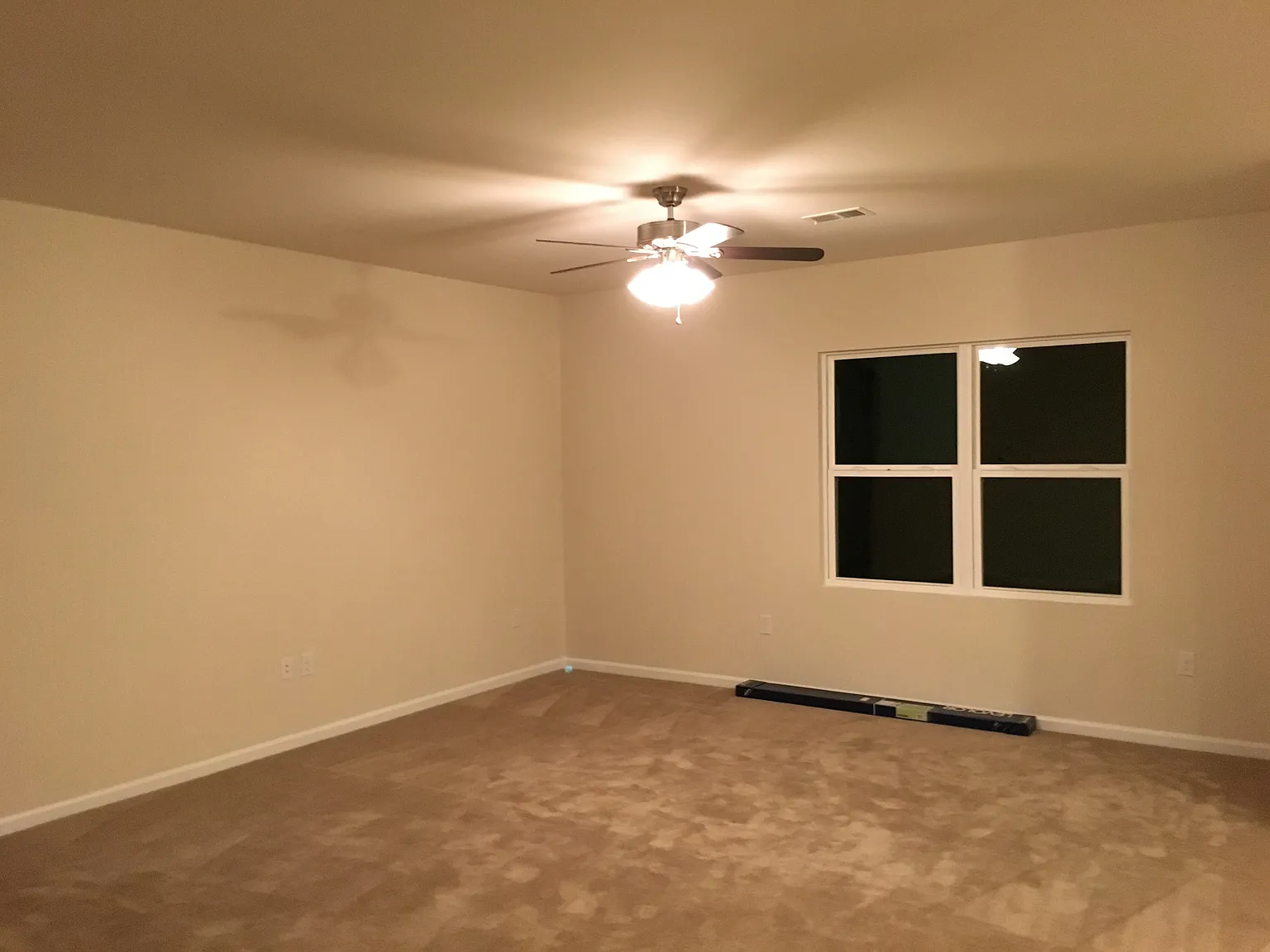 5 bed, 3268 sqft, $2,700 — Photo 3