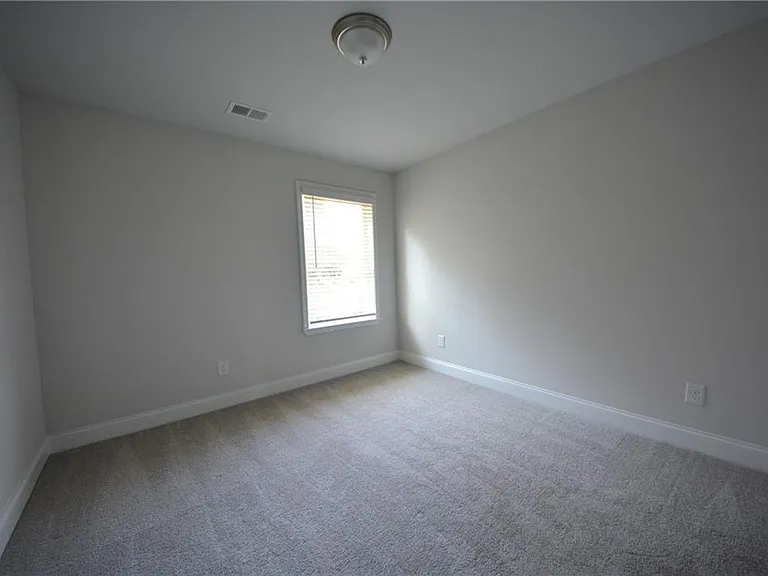 547 Hellen Valley Dr — Photo 37