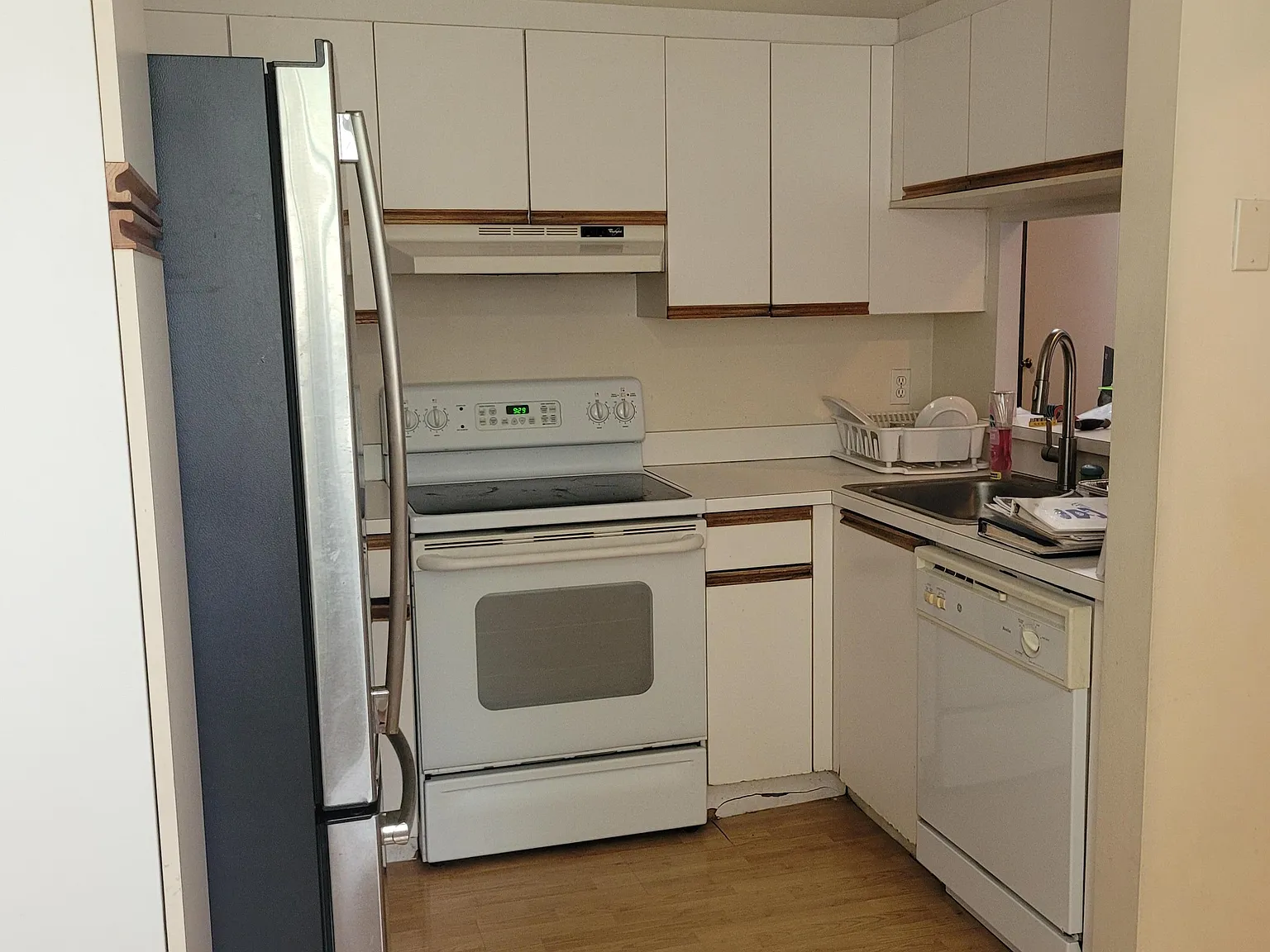 3 bed, 2.0 bath, 1134 sqft, $2,650 — Photo 2