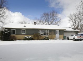 1014 Tracy Dr, Sturgis, MI 49091