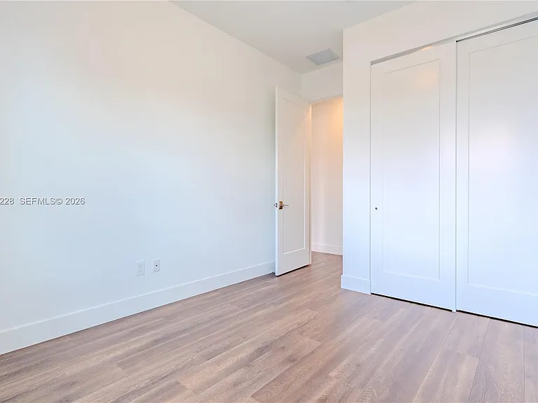 1427 SW 23rd St — Photo 24