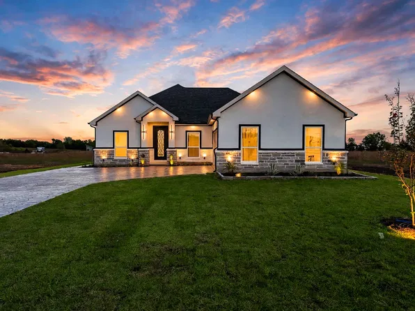 669 Auds Creek Cir, Paris, TX 75460