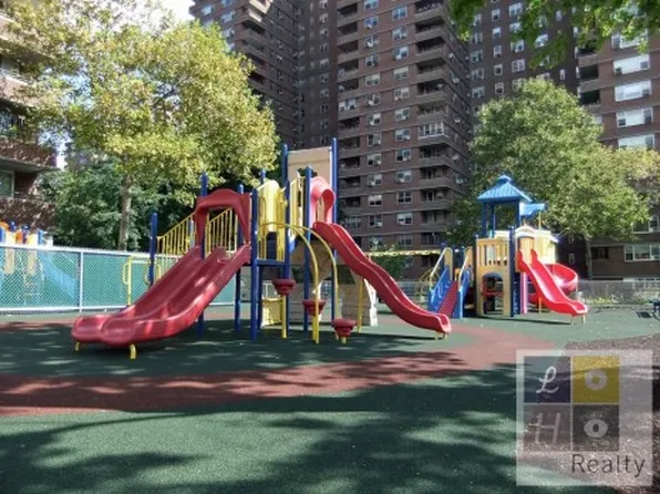 477 Fdr Drive image 1 of 7