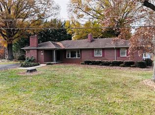 857 Gillespie St, Dobson, NC 27017