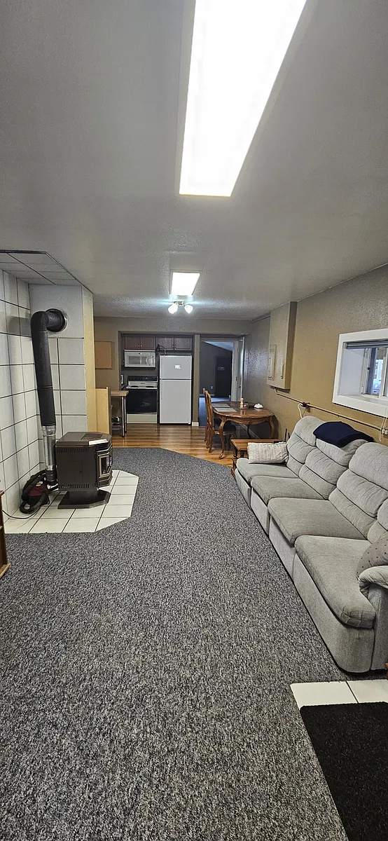 Building Photo - 143 N Jackson Ave #1