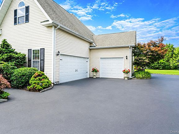 4th image of 6 Westover Court