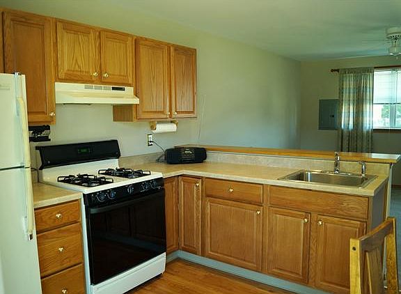 Updated kitchen cabinets & floors