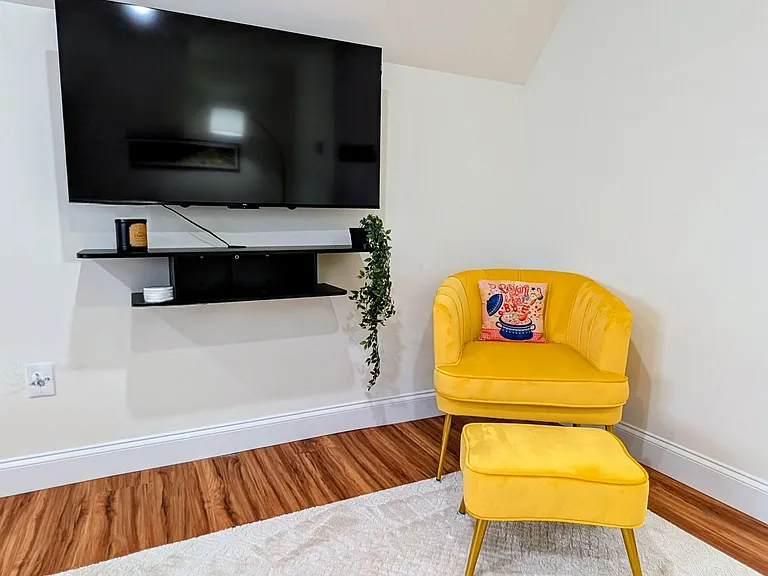 216 Dodd St #3 — Photo 4