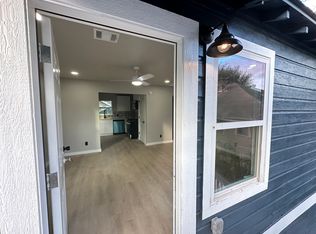 4209 Walker St #4, Houston, TX 77023