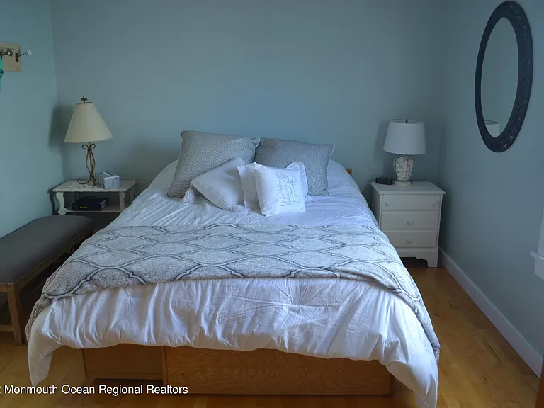 15 Ortley Ave — Photo 17