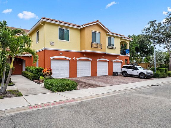 2nd image of 45 SE Sedona Circle #105