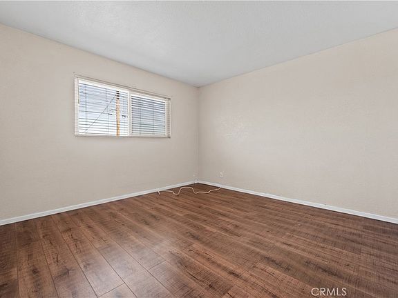 4th image of 1605 Sunrise Rd