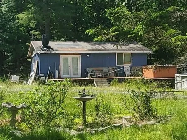142 Whispering Pine Rd, Dingmans Ferry, PA 18328