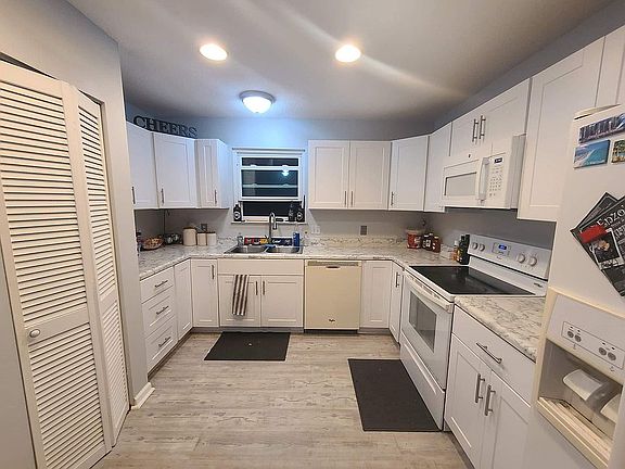 4th image of 7243 S Lake Joanna Dr