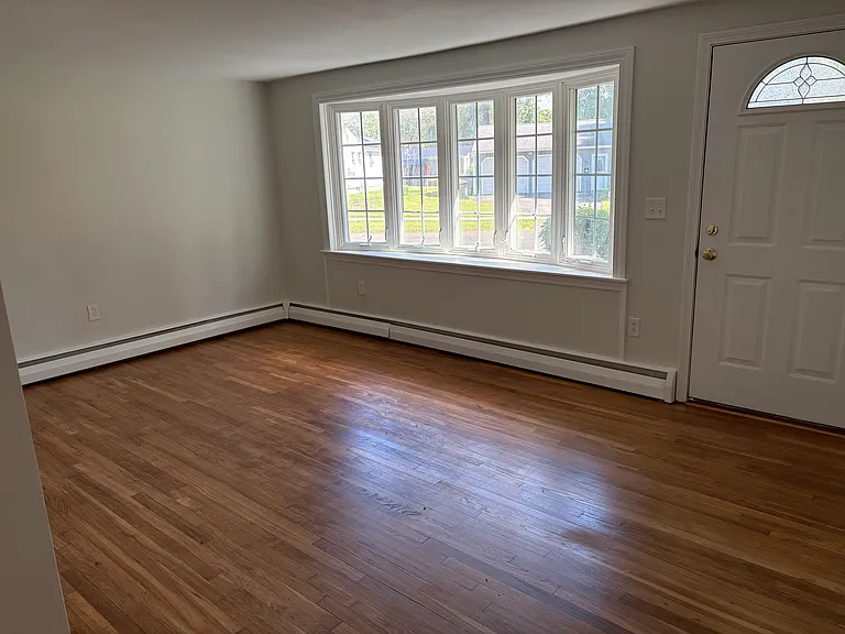 50 Roosevelt Blvd — Photo 9