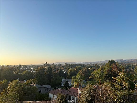 5th image of 5231 Highland Ave
