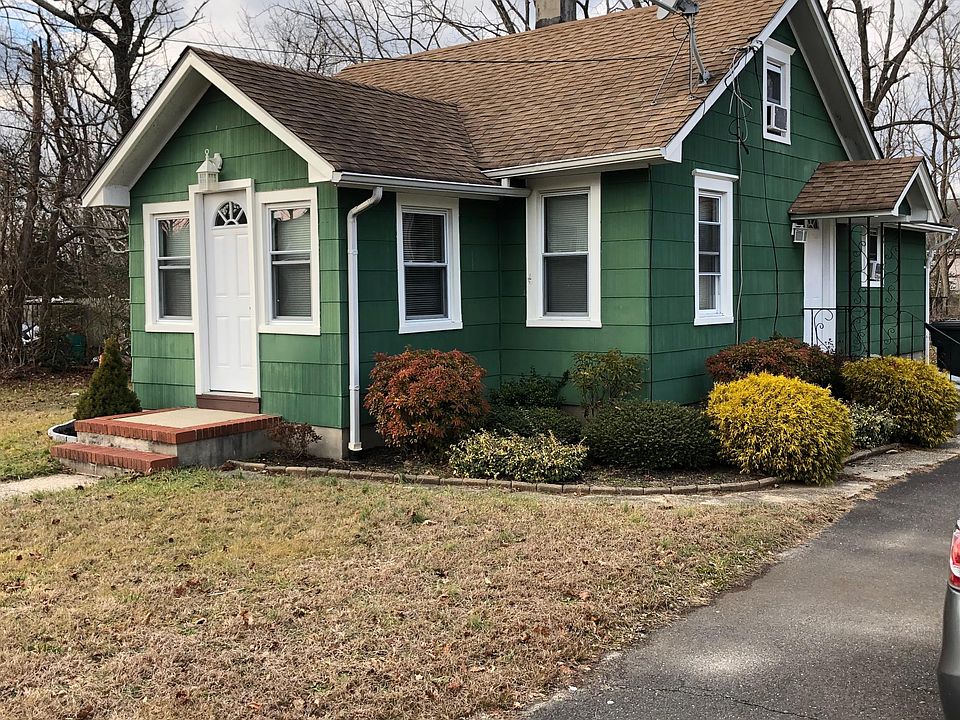 1st image of 23 Clayton Ave
