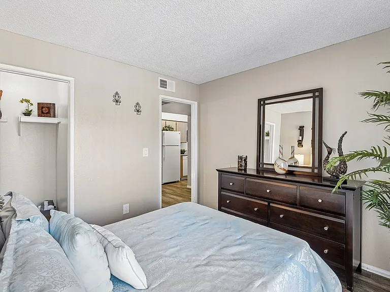 Acacia Pointe — Photo 17