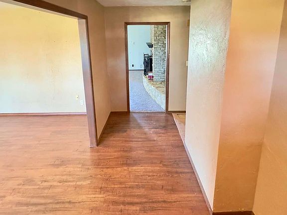 5th image of 8319 E South Ave