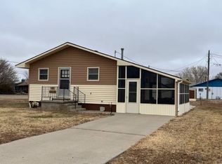 210 N Hill St, Lakin, KS 67860