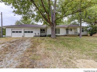 987 Brookview Rd, Dawson, IL 62520