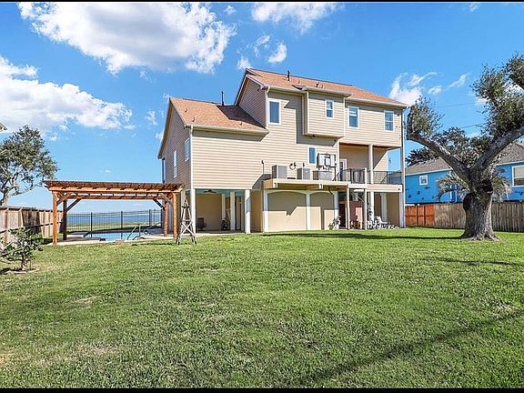 4th image of 3518 Miramar Dr