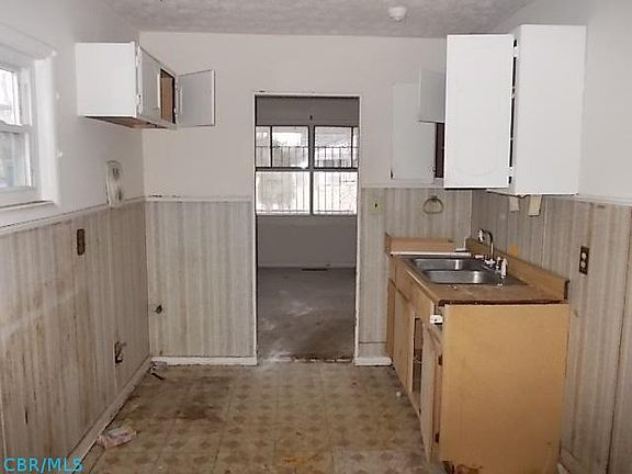 4th image of 2456 Dawnlight Ave