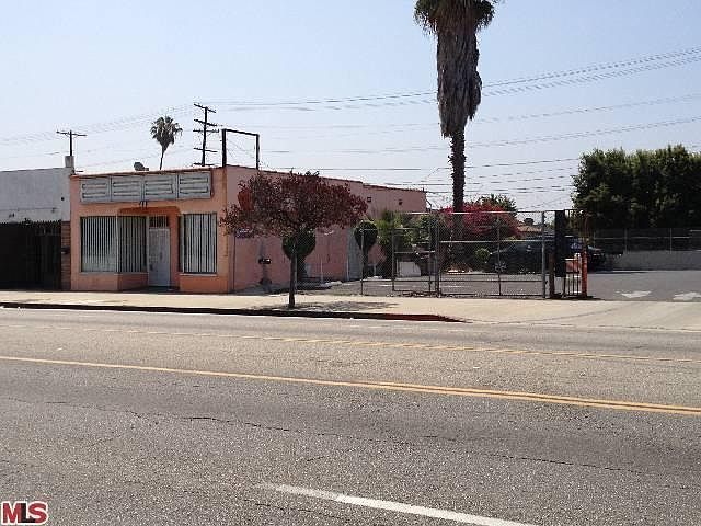 2nd image of 3816 W Slauson Ave