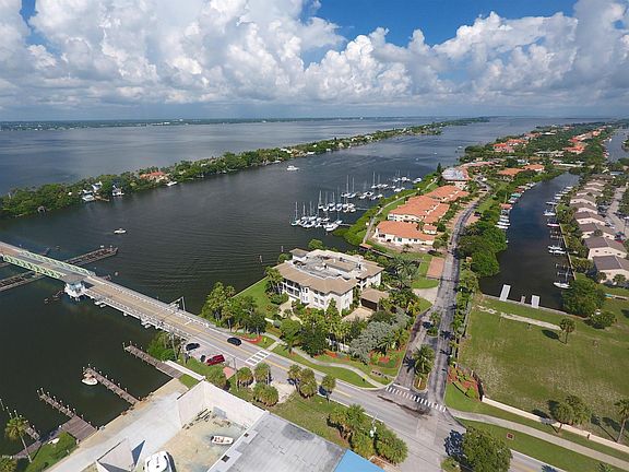 3rd image of 4 Marina Isles Blvd APT 301