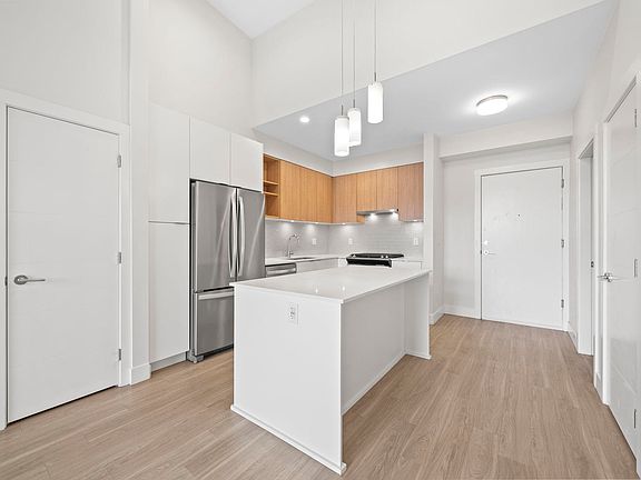 2nd image of 6950 Nicholson Rd #610