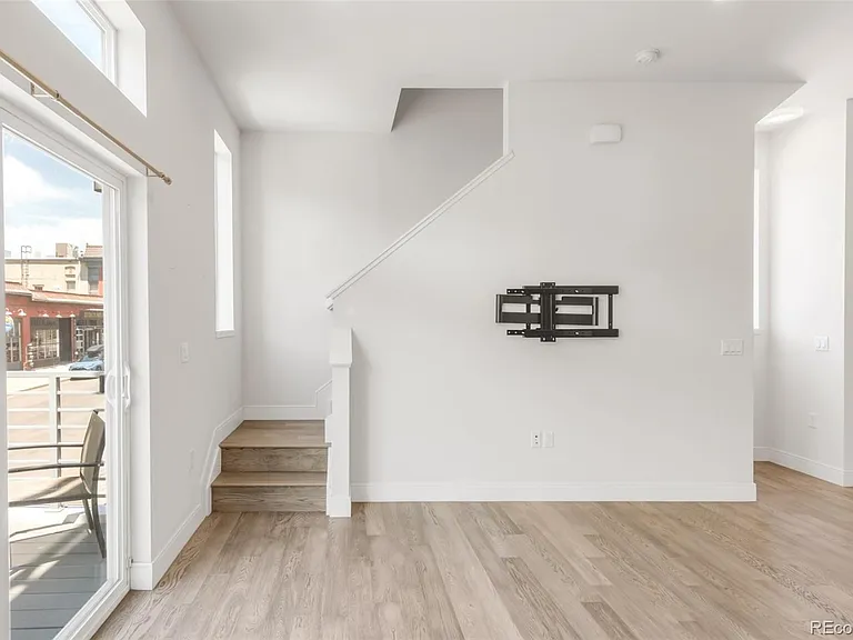 2420 Eliot St — Photo 11