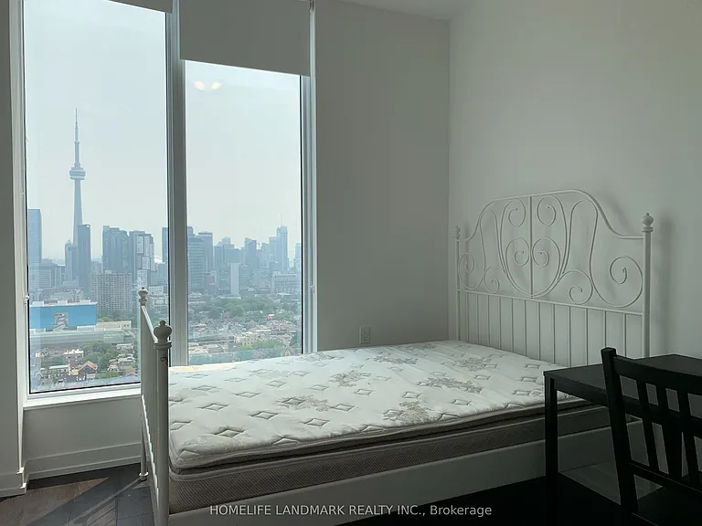 203 College St #3001 — Photo 10