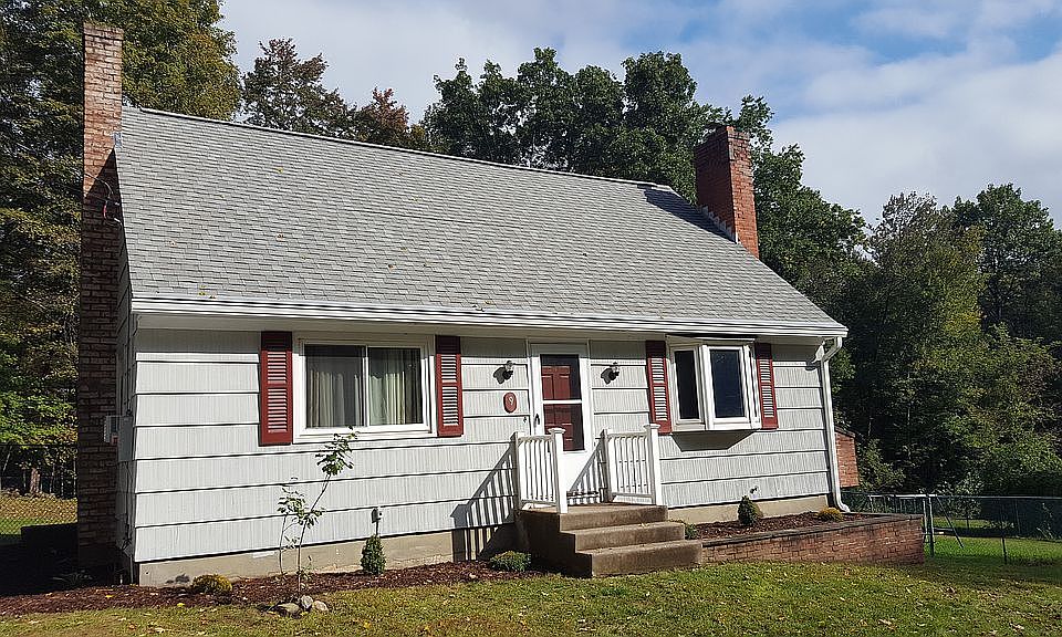1st image of 9 Corinne Dr