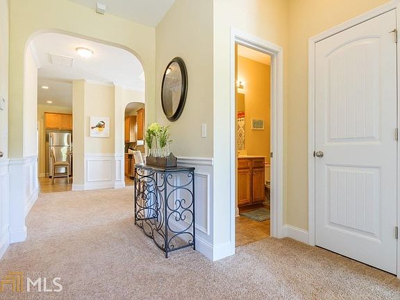 2nd image of 1420 Empress Dr