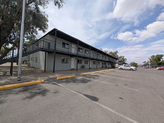 5th image of 4098 E 29th St #10207