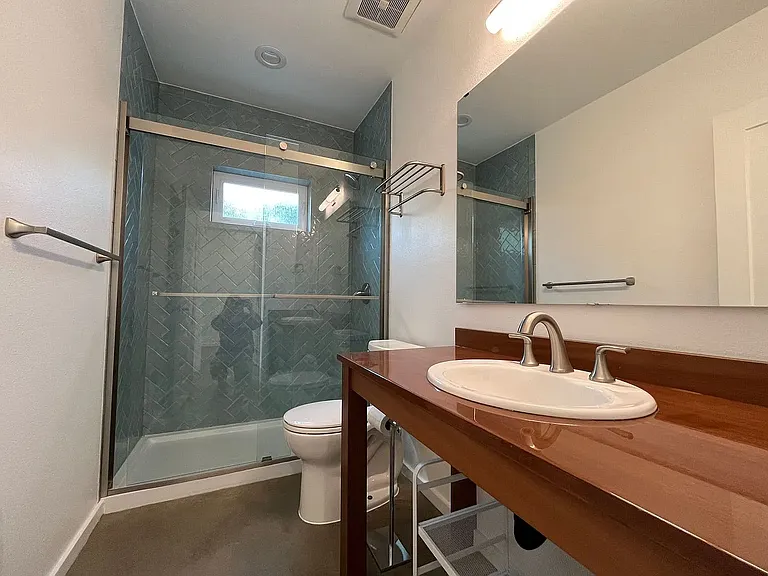 4554 NE 99th Ave #B — Photo 8