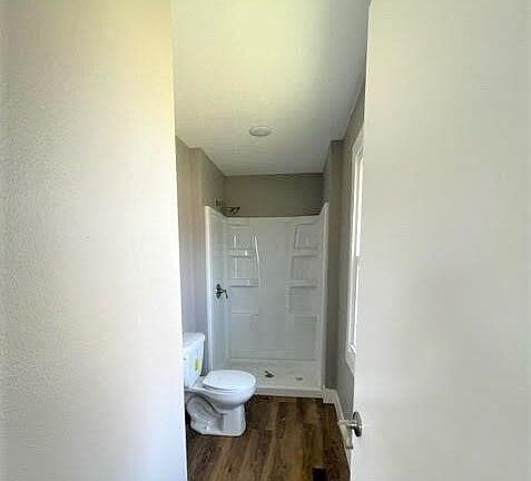 5th image of 221 East St