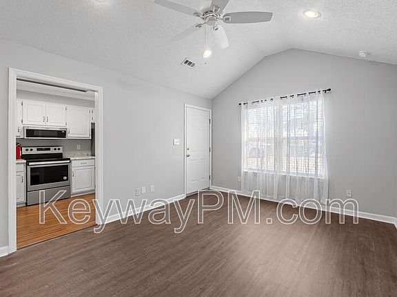 4th image of 18 Fowkewood Ct