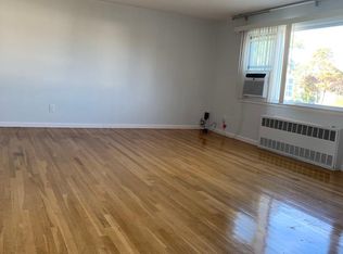 2816 203rd St #2, Bayside, NY 11360
