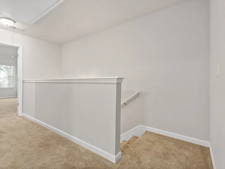 1692 Old Dogwood — Photo 13