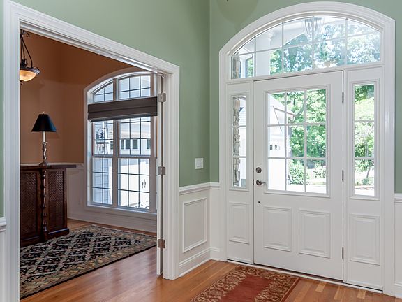 5th image of 336 Silvercliff Dr