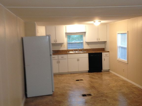 5th image of 36120 Donna Ln #36120
