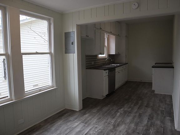 2nd image of 1650 Steves Ave